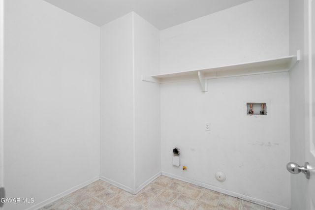42955 Carpenter Drive, Lancaster, CA 93535