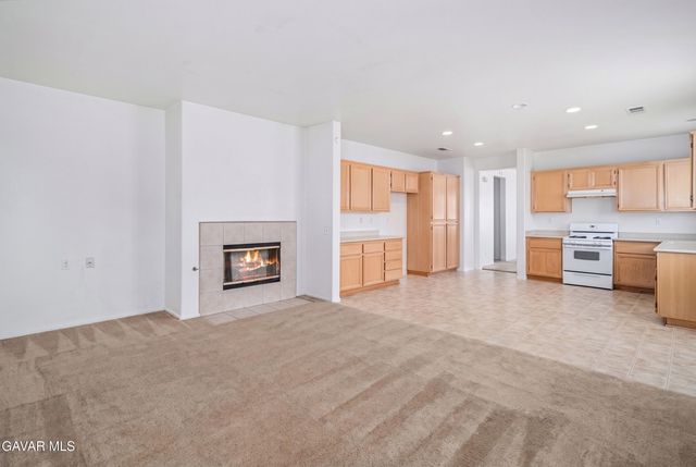 42955 Carpenter Drive, Lancaster, CA 93535