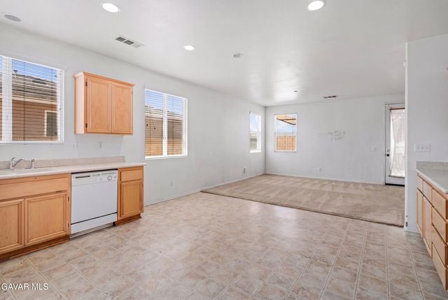 42955 Carpenter Drive, Lancaster, CA 93535