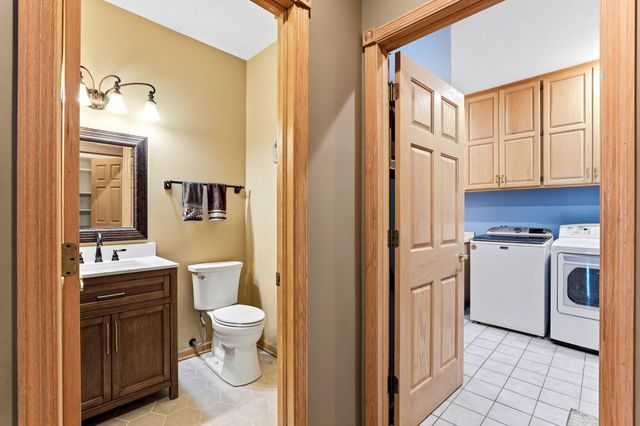 8148 Ithaca Lane N, Maple Grove, MN 55311