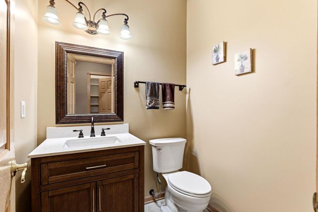 8148 Ithaca Lane N, Maple Grove, MN 55311