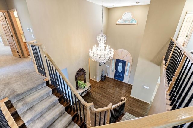 8148 Ithaca Lane N, Maple Grove, MN 55311