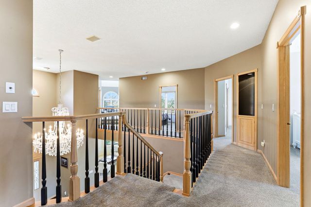 8148 Ithaca Lane N, Maple Grove, MN 55311