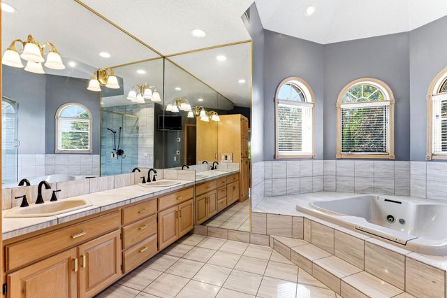 8148 Ithaca Lane N, Maple Grove, MN 55311