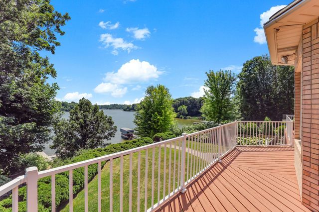 8148 Ithaca Lane N, Maple Grove, MN 55311