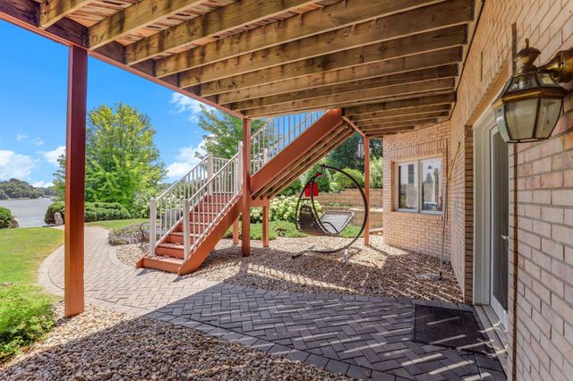 8148 Ithaca Lane N, Maple Grove, MN 55311