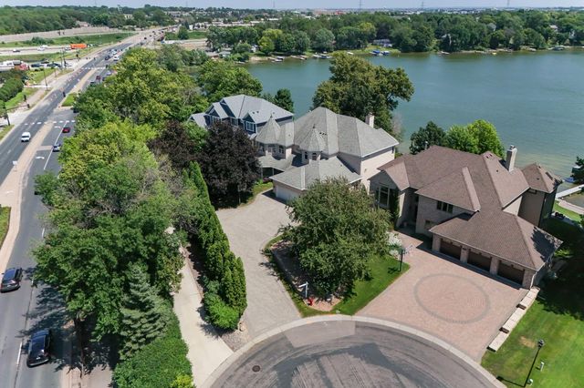 8148 Ithaca Lane N, Maple Grove, MN 55311