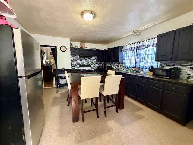 70 Veazie Street, Providence, RI 02908