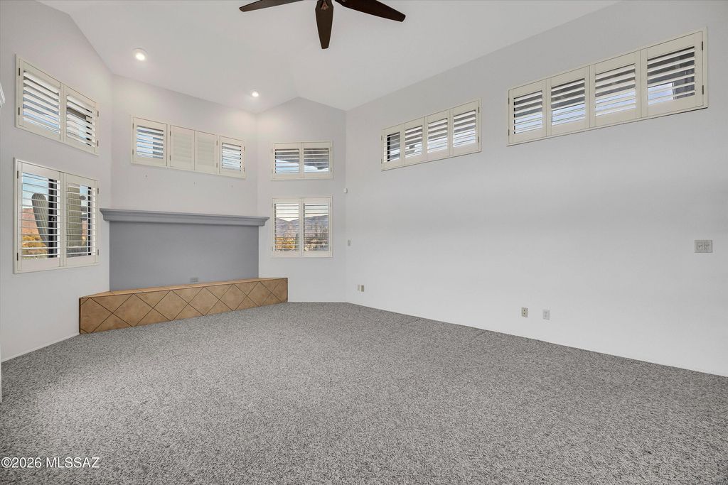 Image 10 of property listing at 9912 E Mount Pleasant Drive, Tucson, AZ 85749