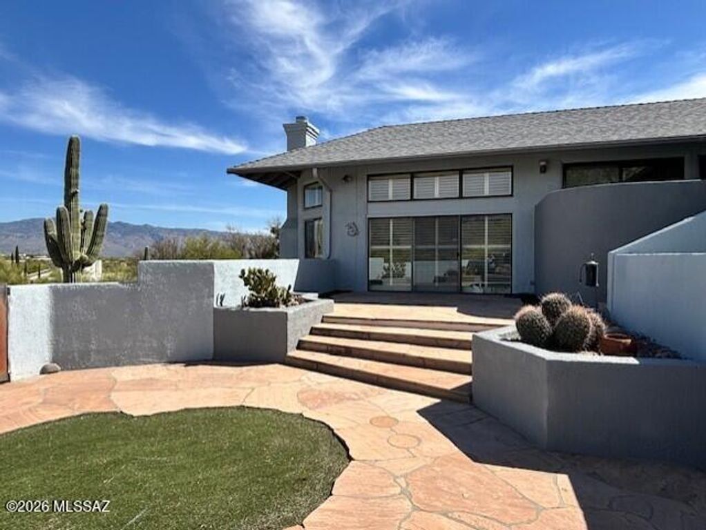 Image 13 of property listing at 9912 E Mount Pleasant Drive, Tucson, AZ 85749
