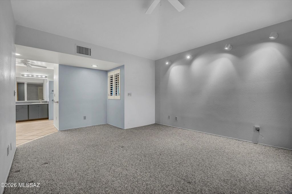 Image 27 of property listing at 9912 E Mount Pleasant Drive, Tucson, AZ 85749