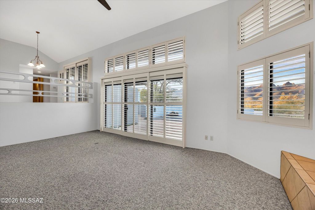 Image 9 of property listing at 9912 E Mount Pleasant Drive, Tucson, AZ 85749