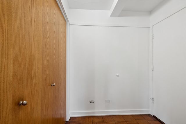 7208 OAK Avenue 2SE, River Forest, IL 60305