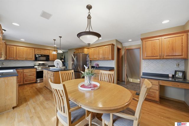 1930 Davenport Drive, Lincoln, NE 68512