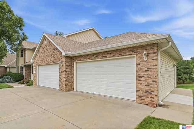 1930 Davenport Drive, Lincoln, NE 68512