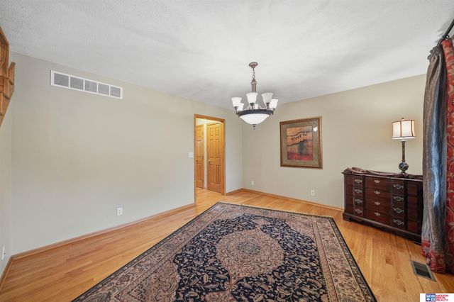 1930 Davenport Drive, Lincoln, NE 68512