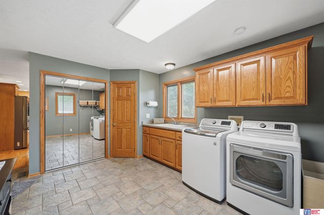 1930 Davenport Drive, Lincoln, NE 68512