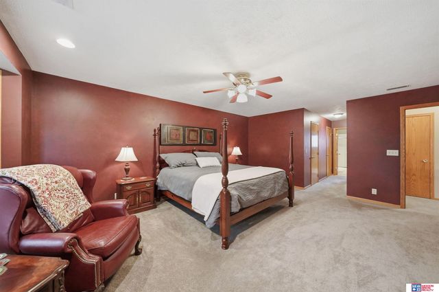 1930 Davenport Drive, Lincoln, NE 68512