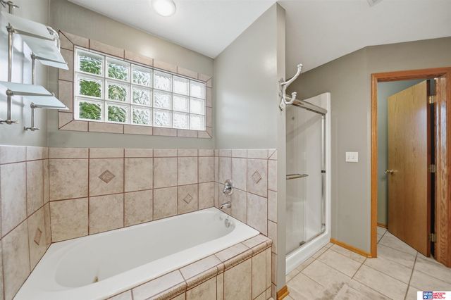 1930 Davenport Drive, Lincoln, NE 68512