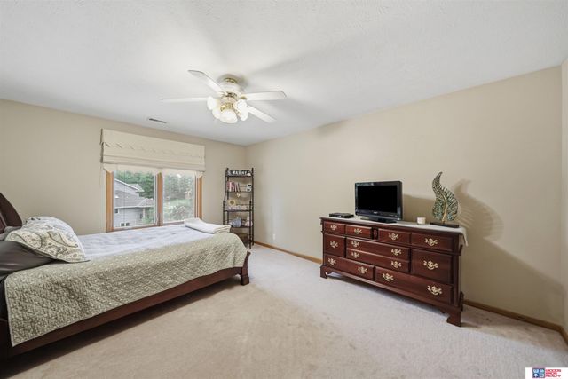 1930 Davenport Drive, Lincoln, NE 68512