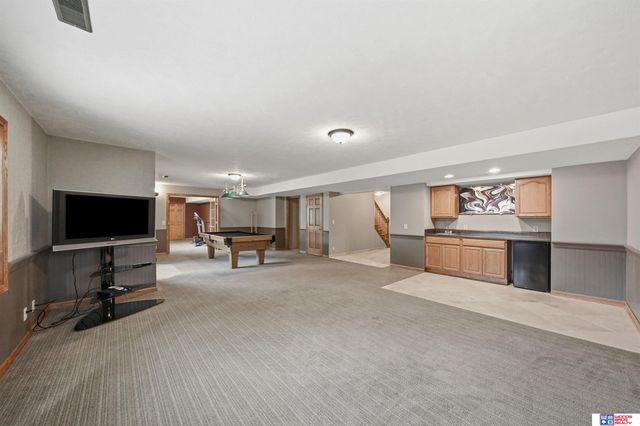 1930 Davenport Drive, Lincoln, NE 68512