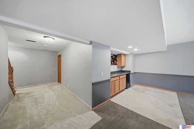 1930 Davenport Drive, Lincoln, NE 68512