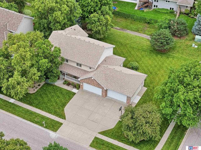 1930 Davenport Drive, Lincoln, NE 68512