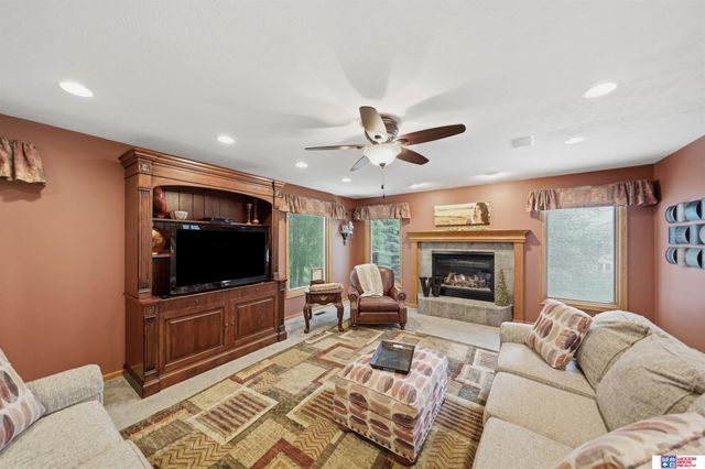 1930 Davenport Drive, Lincoln, NE 68512