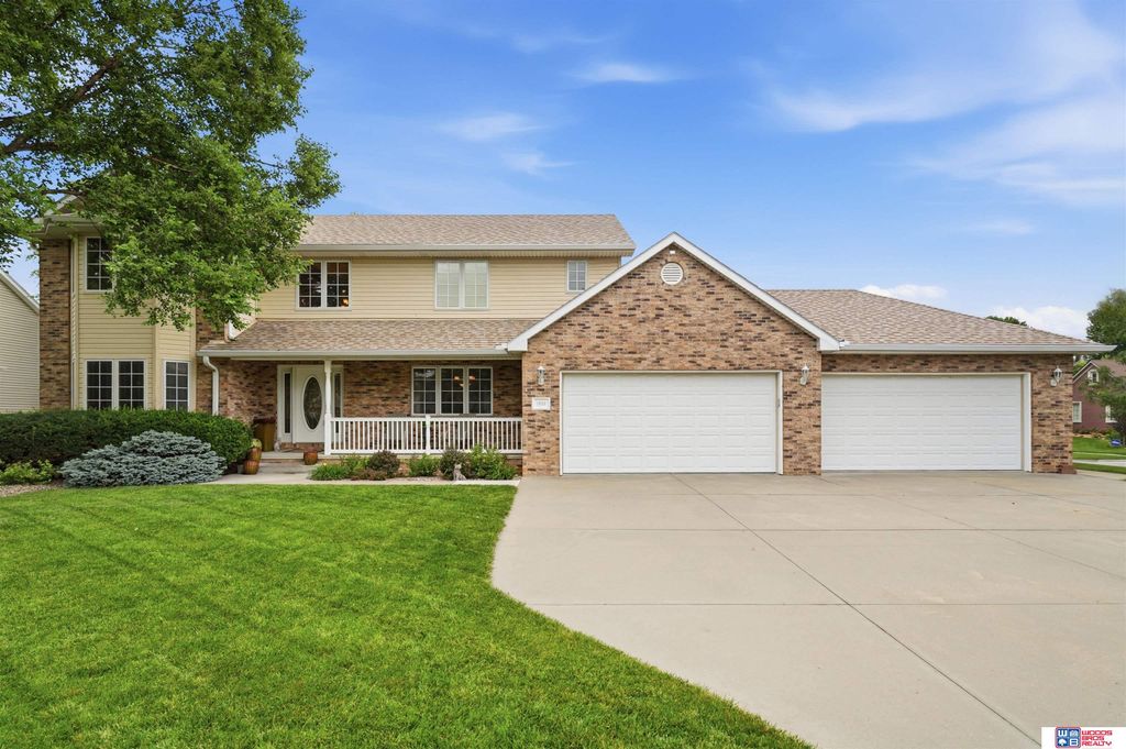 1930 Davenport Drive, Lincoln, NE 68512