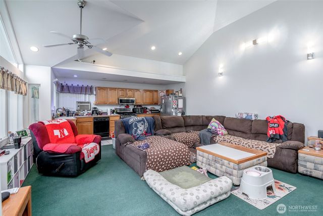 4048 SE Horstman Road, Port Orchard, WA 98366