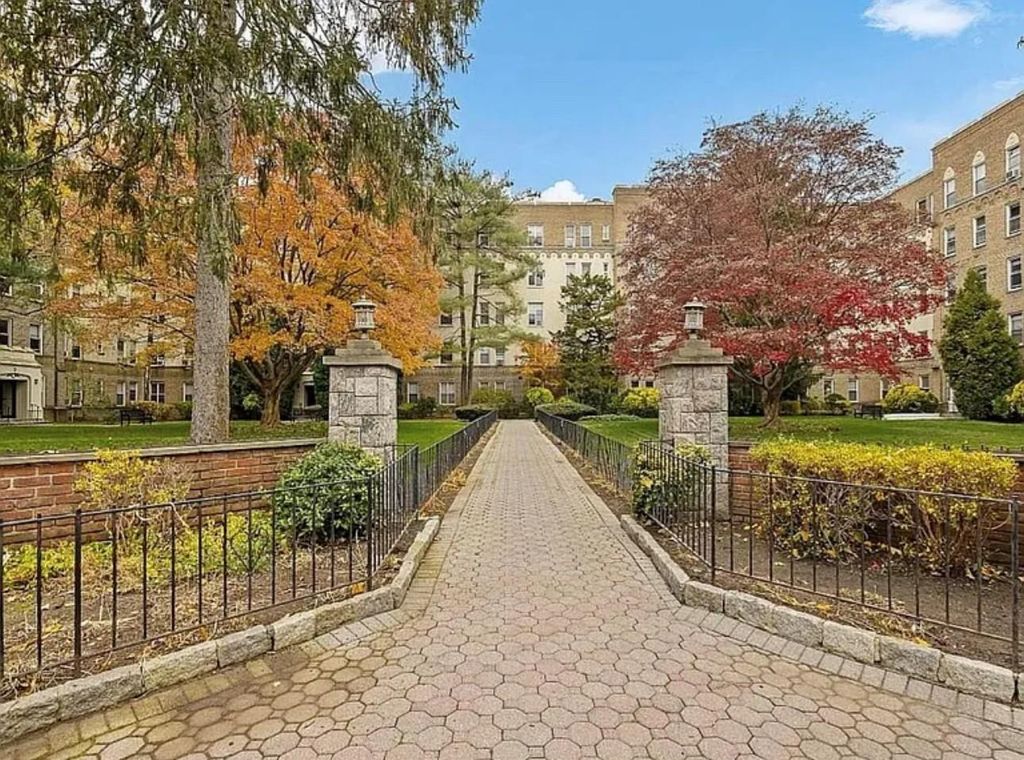 472 Gramatan Avenue BLDG. 1 BLDG. 1, Unit B4, Mount Vernon, NY 10552