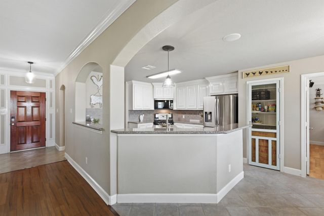 11310 Aaron Way, Needville, TX 77461