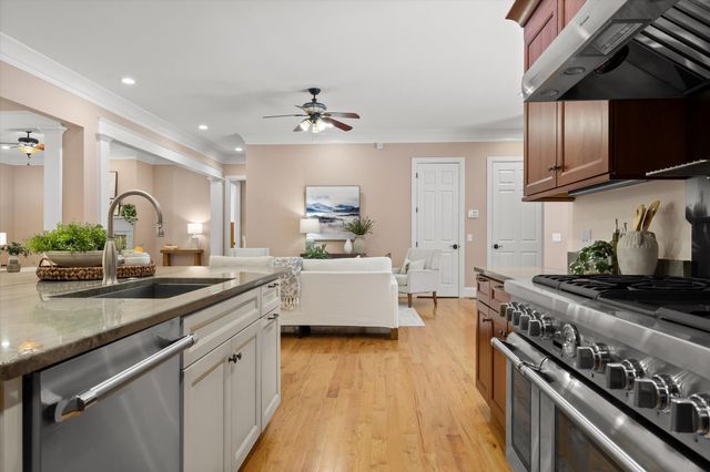 692 Clear Brooks Drive, Signal Mountain, TN 37377
