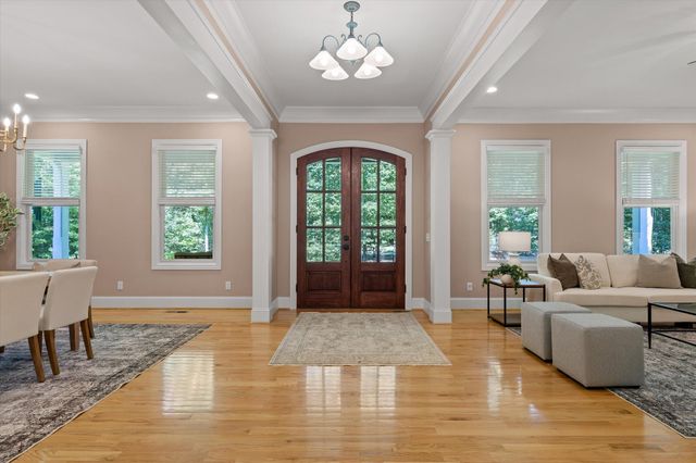 692 Clear Brooks Drive, Signal Mountain, TN 37377