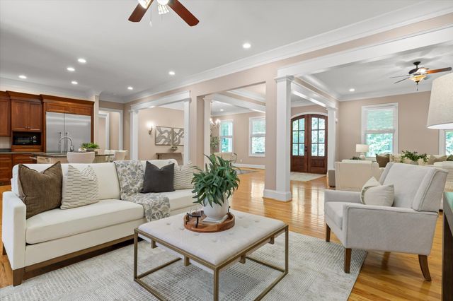 692 Clear Brooks Drive, Signal Mountain, TN 37377