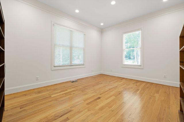 692 Clear Brooks Drive, Signal Mountain, TN 37377