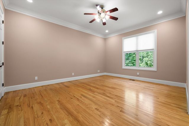 692 Clear Brooks Drive, Signal Mountain, TN 37377