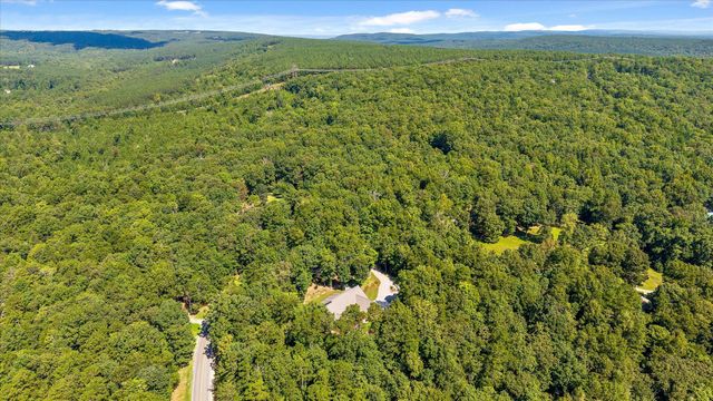 692 Clear Brooks Drive, Signal Mountain, TN 37377