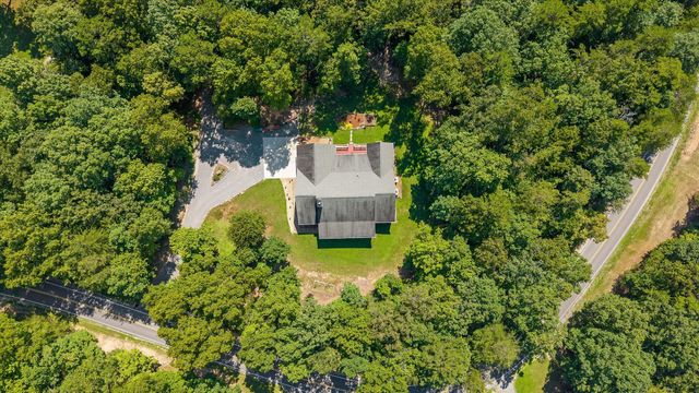 692 Clear Brooks Drive, Signal Mountain, TN 37377