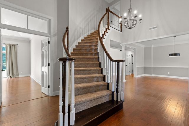 7729 Diamondhead Drive, Ooltewah, TN 37363