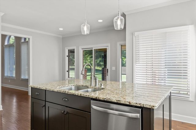 7729 Diamondhead Drive, Ooltewah, TN 37363