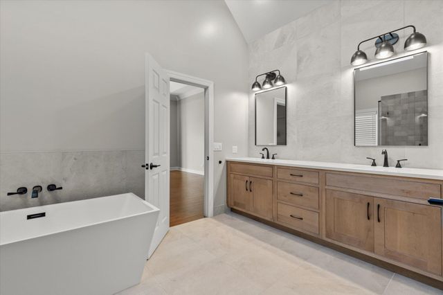 7729 Diamondhead Drive, Ooltewah, TN 37363