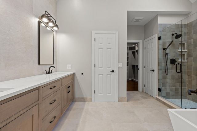 7729 Diamondhead Drive, Ooltewah, TN 37363