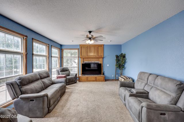 1842 Mountain Ash Drive, Joplin, MO 64801