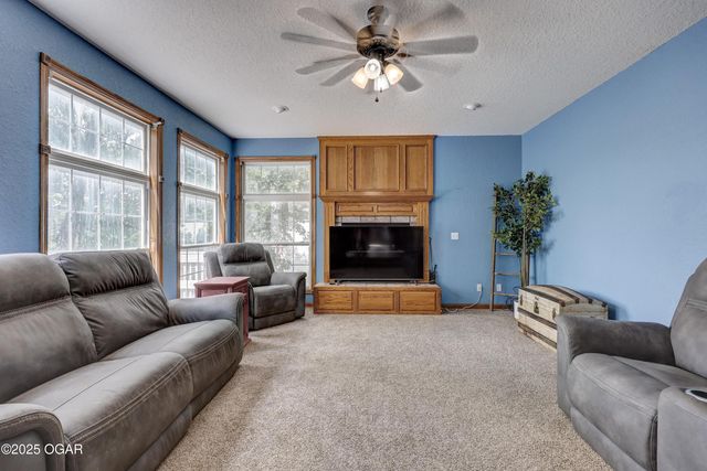 1842 Mountain Ash Drive, Joplin, MO 64801
