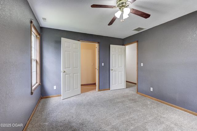 1842 Mountain Ash Drive, Joplin, MO 64801