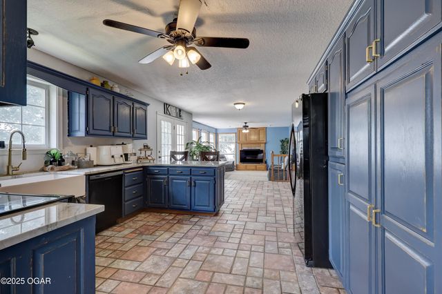 1842 Mountain Ash Drive, Joplin, MO 64801