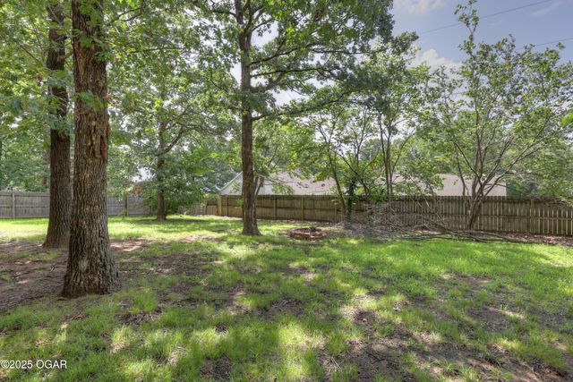 1842 Mountain Ash Drive, Joplin, MO 64801