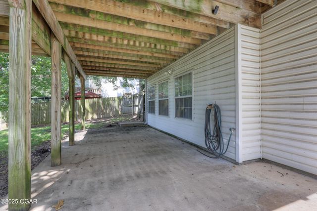1842 Mountain Ash Drive, Joplin, MO 64801