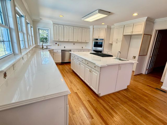 1305 Salem Road, Hartsville, SC 29550